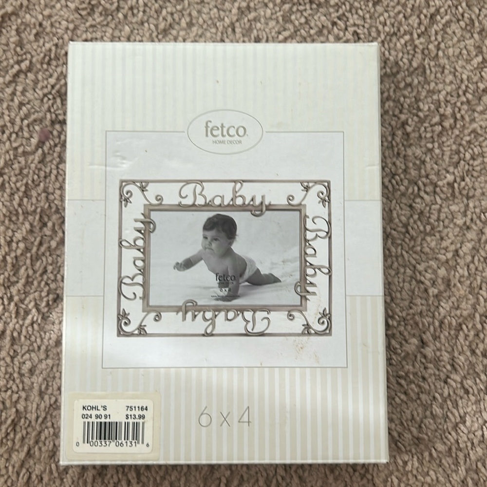 Fetco metal baby frame- 6 x 4  NWT
